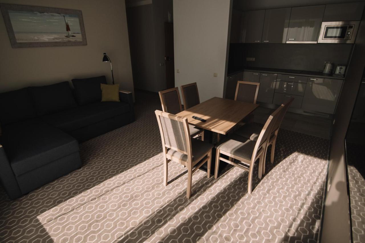 Merepargi Aparthotel & Cafe Narva-Jõesuu Extérieur photo