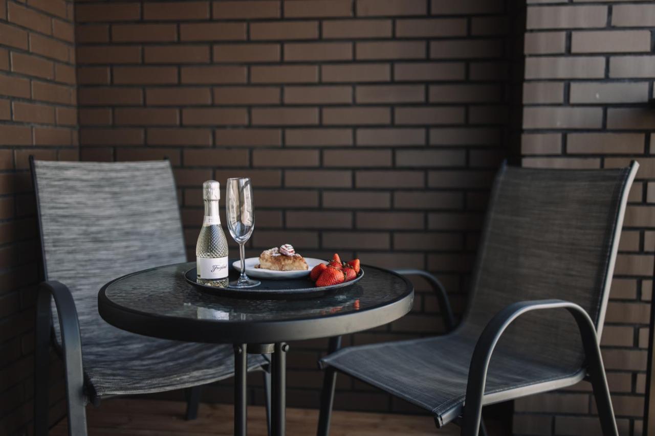 Merepargi Aparthotel & Cafe Narva-Jõesuu Extérieur photo