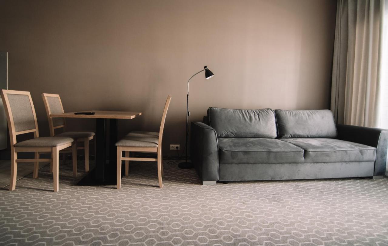 Merepargi Aparthotel & Cafe Narva-Jõesuu Extérieur photo